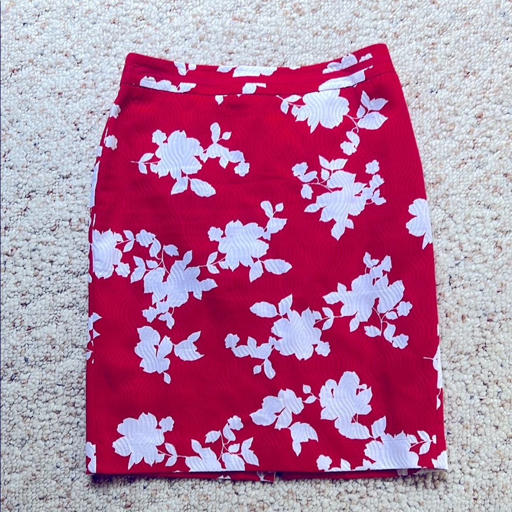 Talbots Size 8 Red White Rose Women’s Pencil Skirt